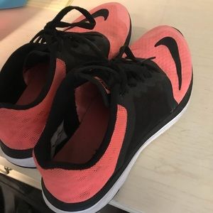 Nike shoes 8.5 W